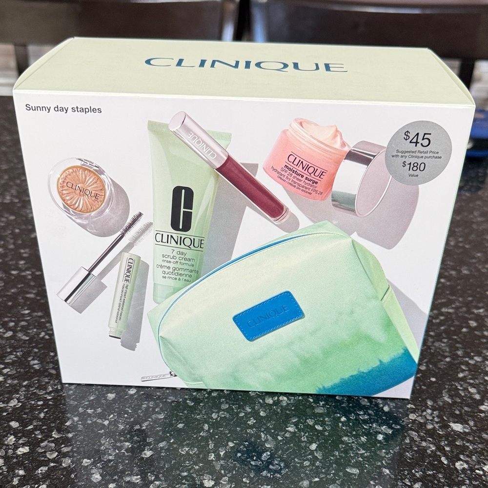Clinique Essentials Set with Green and Blue Pouch